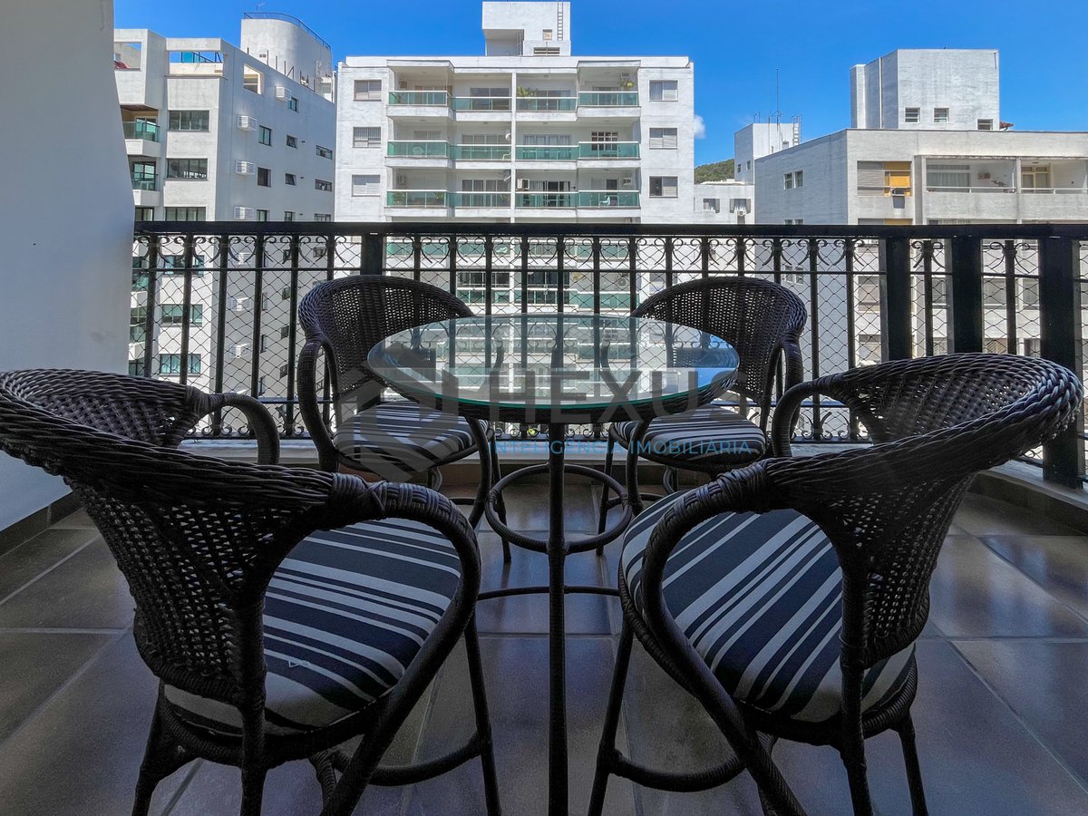 Foto 7 de Apartamento com varanda e vista mar na quadra mar da Praia das Pitangueiras, Guaruja