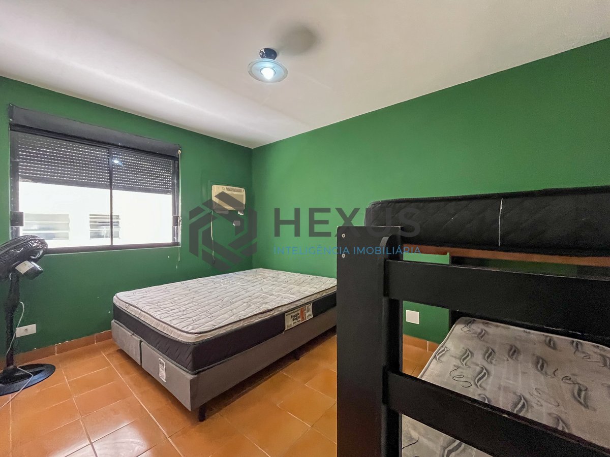 Foto 11 de Apartamento com varanda e vista mar na quadra mar da Praia das Pitangueiras, Guaruja