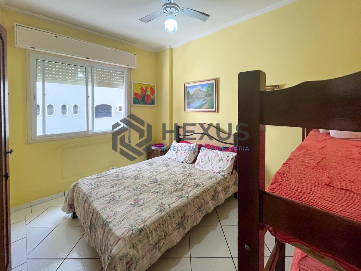 Foto 18 de Apartamento com varanda e vista mar na beira mar da Praia das Pitangueiras, Guaruja
