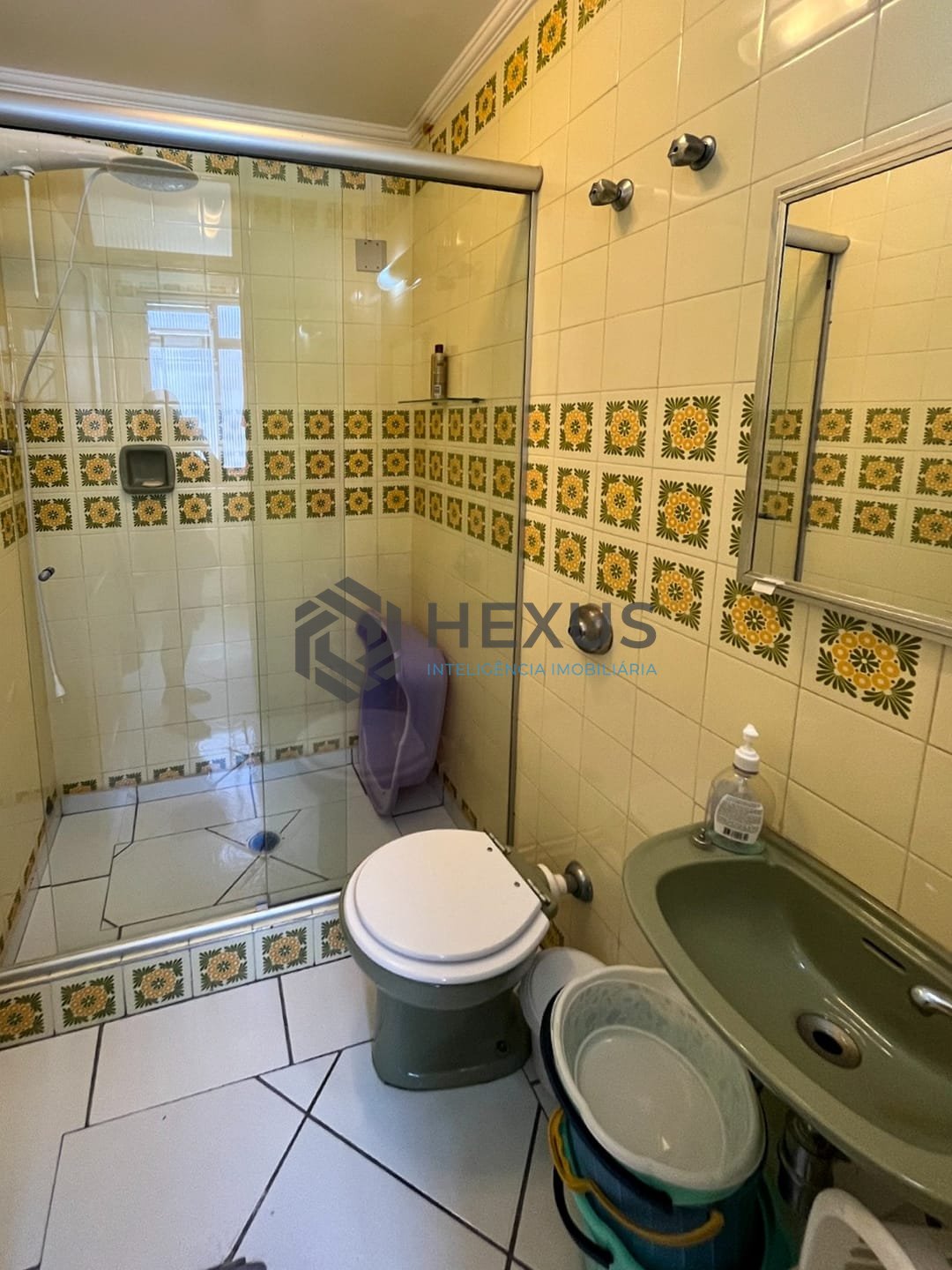 Foto 27 de Apartamento com varanda e vista mar na beira mar da Praia das Pitangueiras, Guaruja