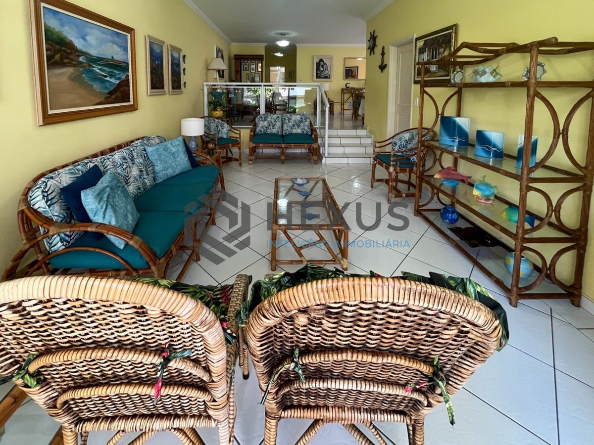 Foto 8 de Apartamento com varanda e vista mar na beira mar da Praia das Pitangueiras, Guaruja