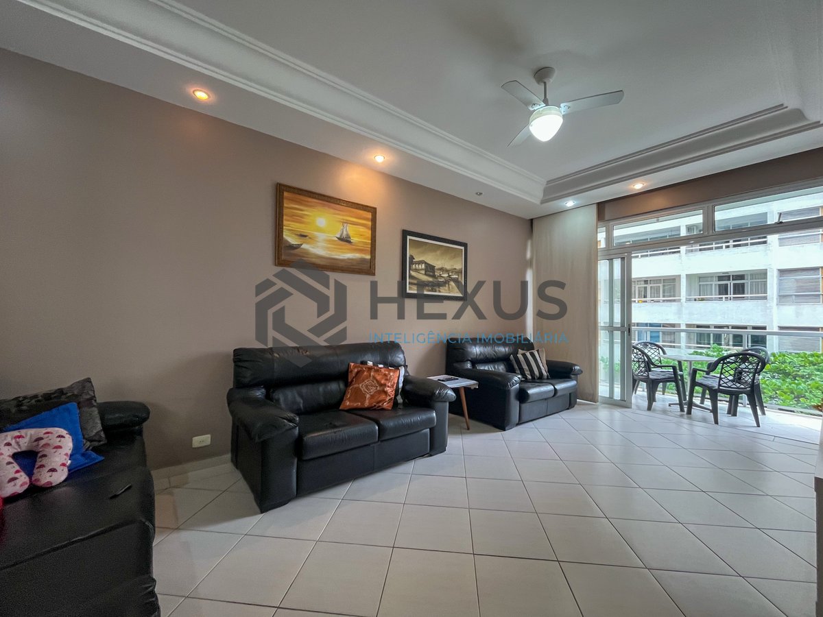 Foto 11 de Apartamento com varanda e vista mar na quadra mar da Praia das Pitangueiras, Guaruja