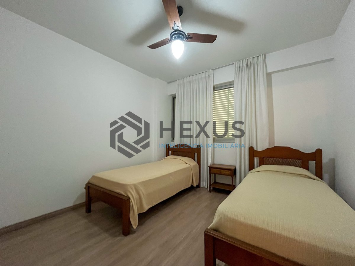 Foto 7 de Apartamento com varanda e lazer na Praia das Pitangueiras, Guaruja