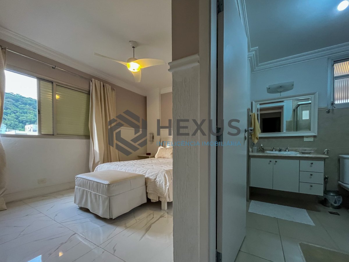 Foto 17 de Apartamento com varanda e lazer na Praia das Pitangueiras, Guaruja
