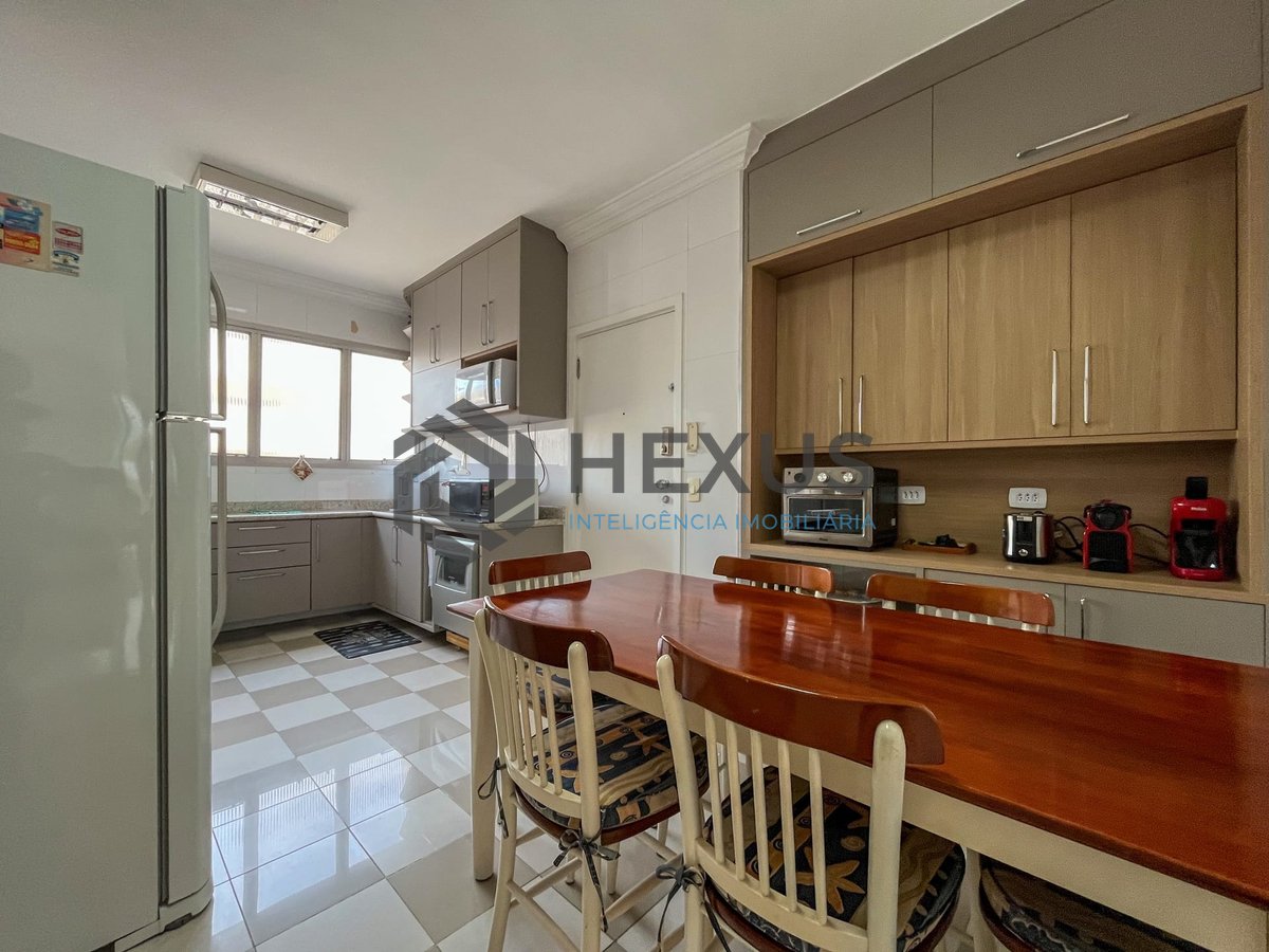 Foto 22 de Apartamento com varanda e lazer na Praia das Pitangueiras, Guaruja