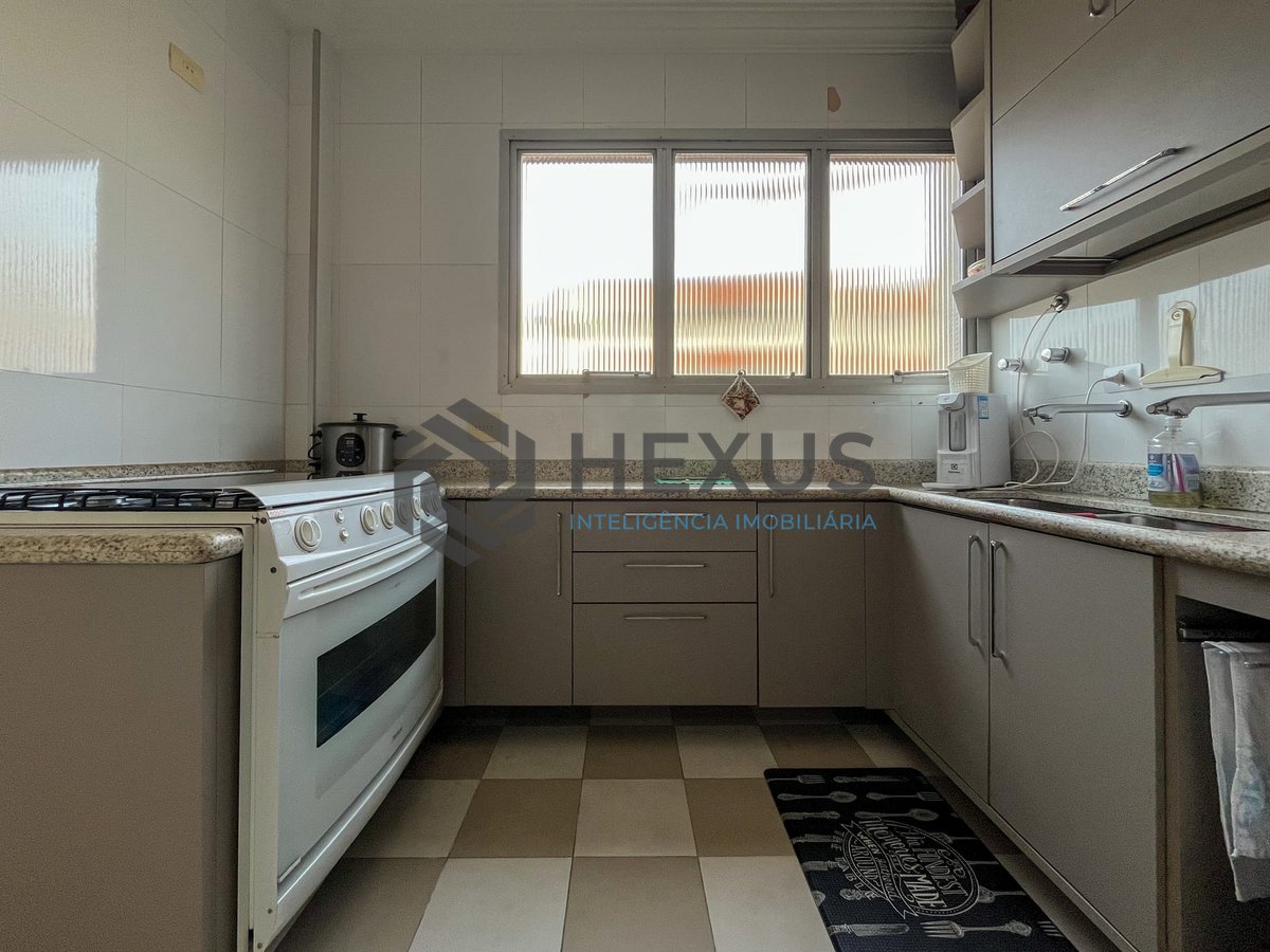 Foto 24 de Apartamento com varanda e lazer na Praia das Pitangueiras, Guaruja