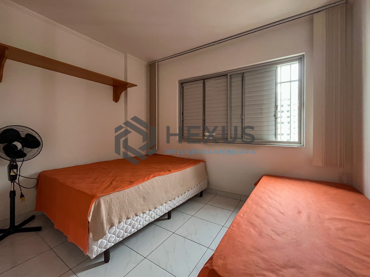 Foto 12 de Apartamento com varanda e vista mar na beira mar da Praia das Pitangueiras, Guaruja