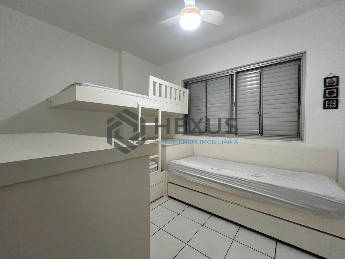 Foto 11 de Apartamento com varanda e vista mar na beira mar da Praia das Pitangueiras, Guaruja