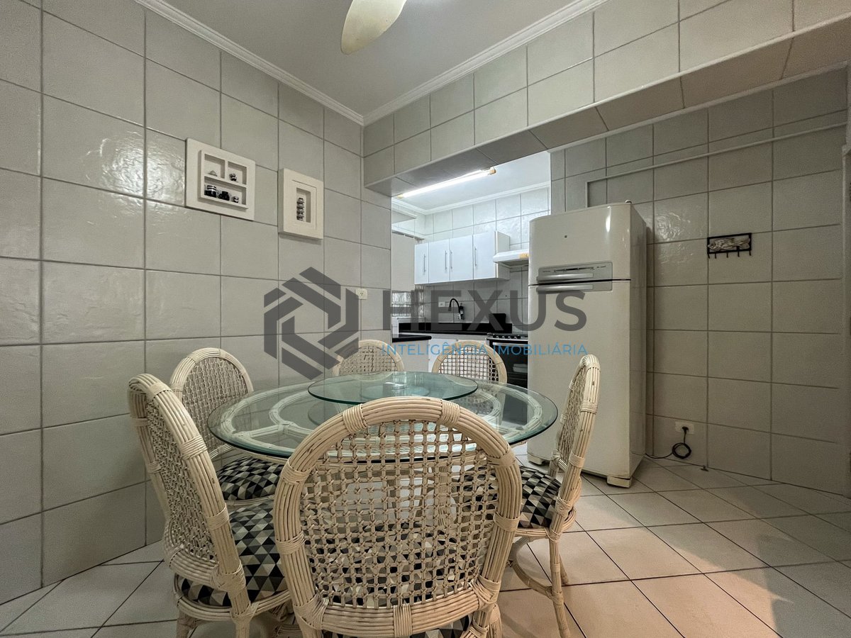 Foto 23 de Apartamento com varanda e vista mar na beira mar da Praia das Pitangueiras, Guaruja
