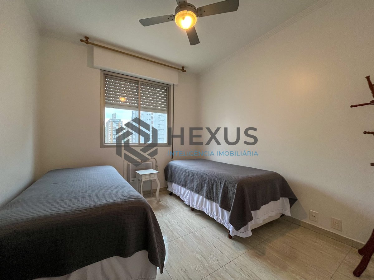 Foto 13 de Apartamento com varanda e lazer a uma quadra da Praia das Pitangueiras, Guaruja