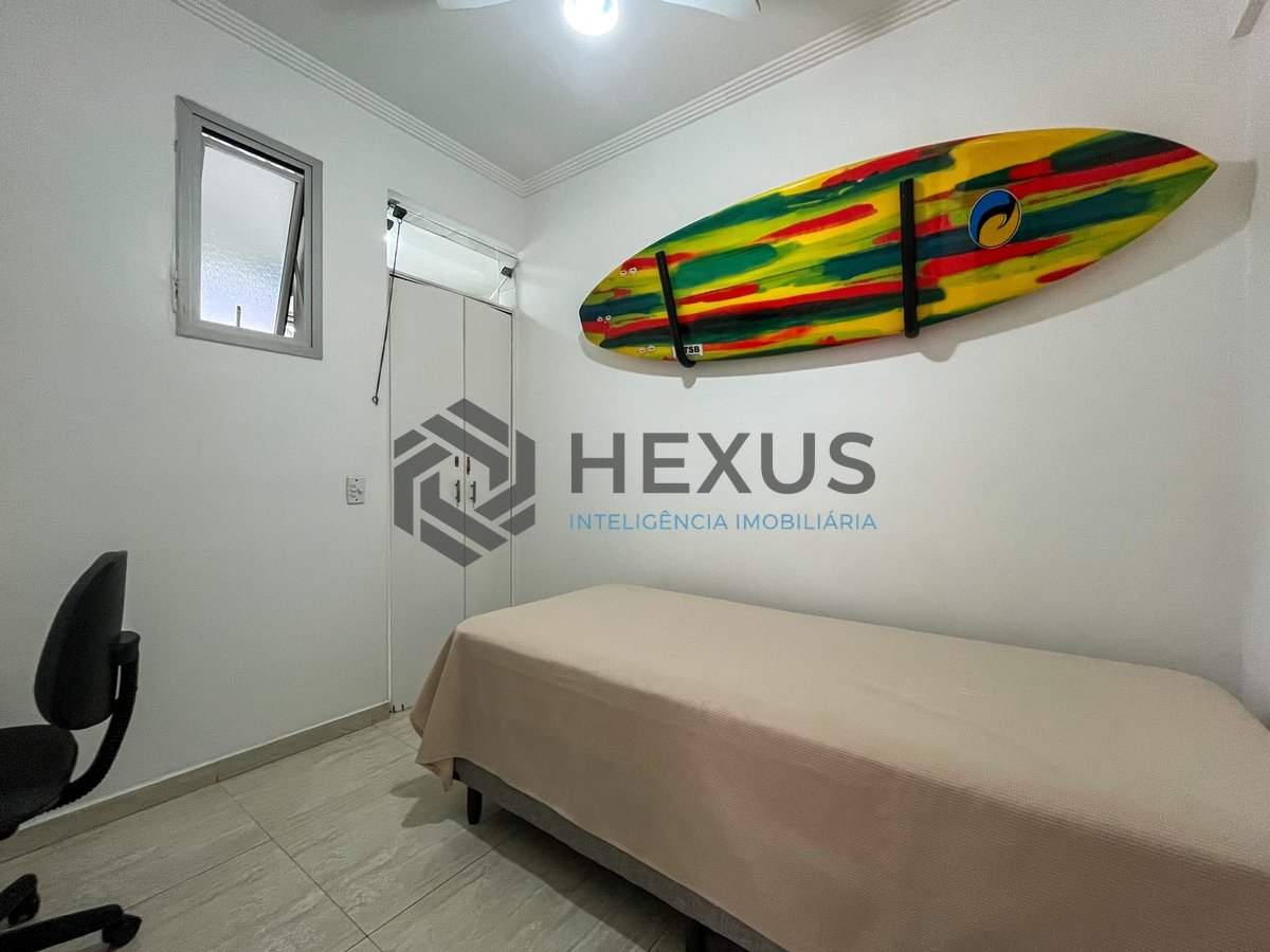 Foto 18 de Apartamento com varanda e lazer a uma quadra da Praia das Pitangueiras, Guaruja
