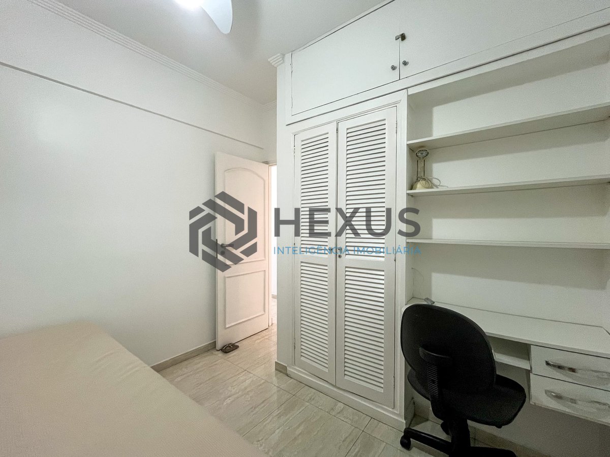 Foto 19 de Apartamento com varanda e lazer a uma quadra da Praia das Pitangueiras, Guaruja