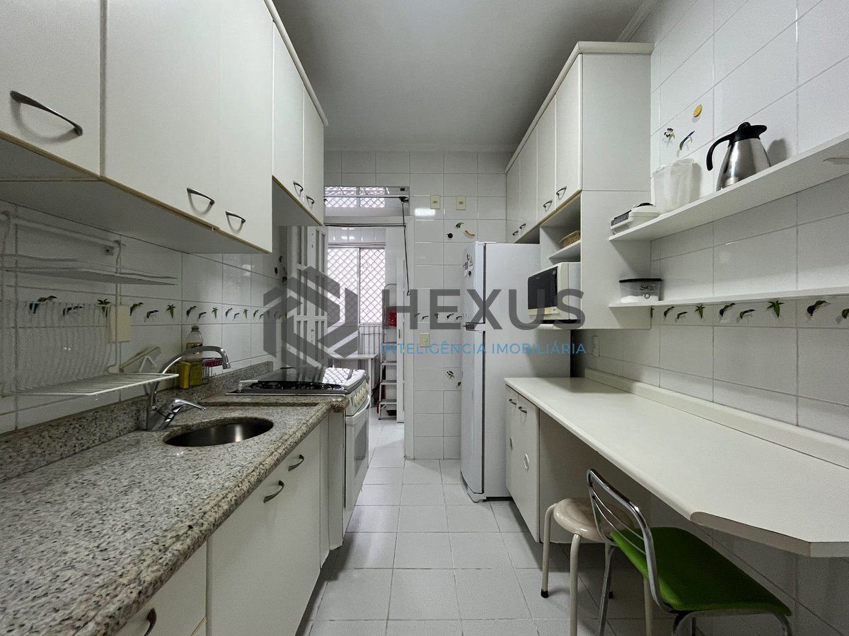 Foto 20 de Apartamento com varanda e lazer a uma quadra da Praia das Pitangueiras, Guaruja