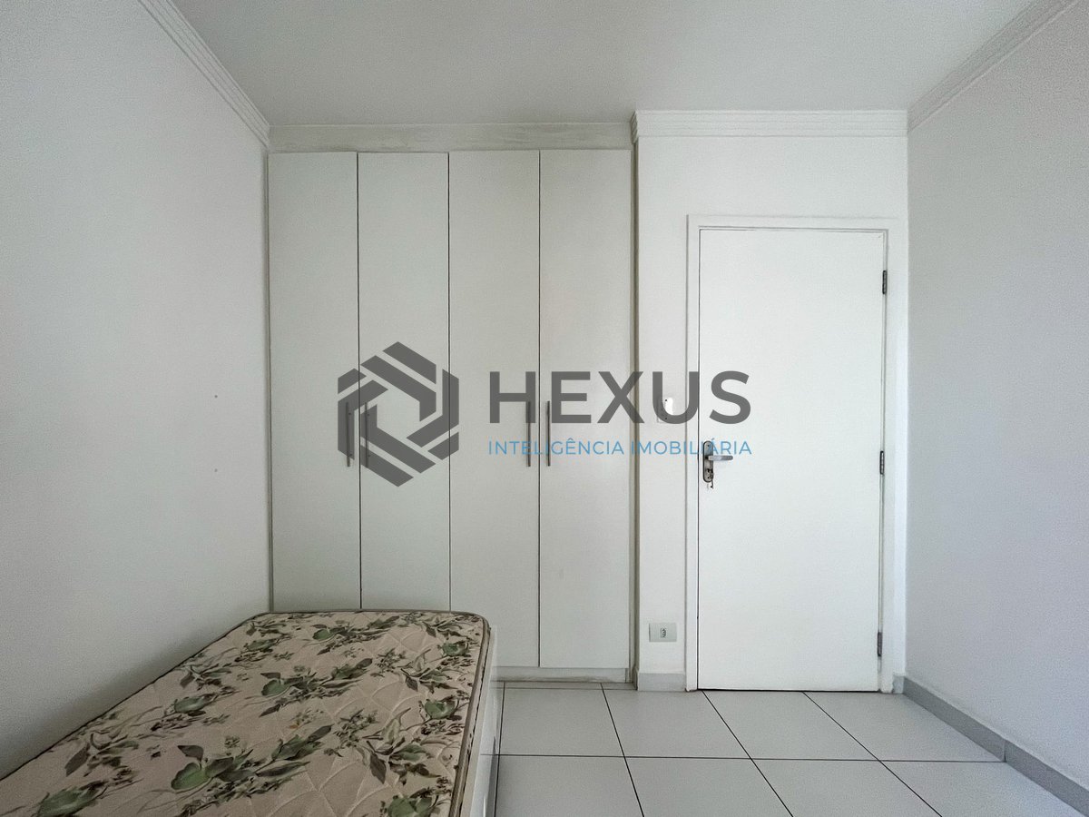 Foto 17 de Apartamento com varanda e vista mar na quadra mar da Praia das Pitangueiras, Guaruja
