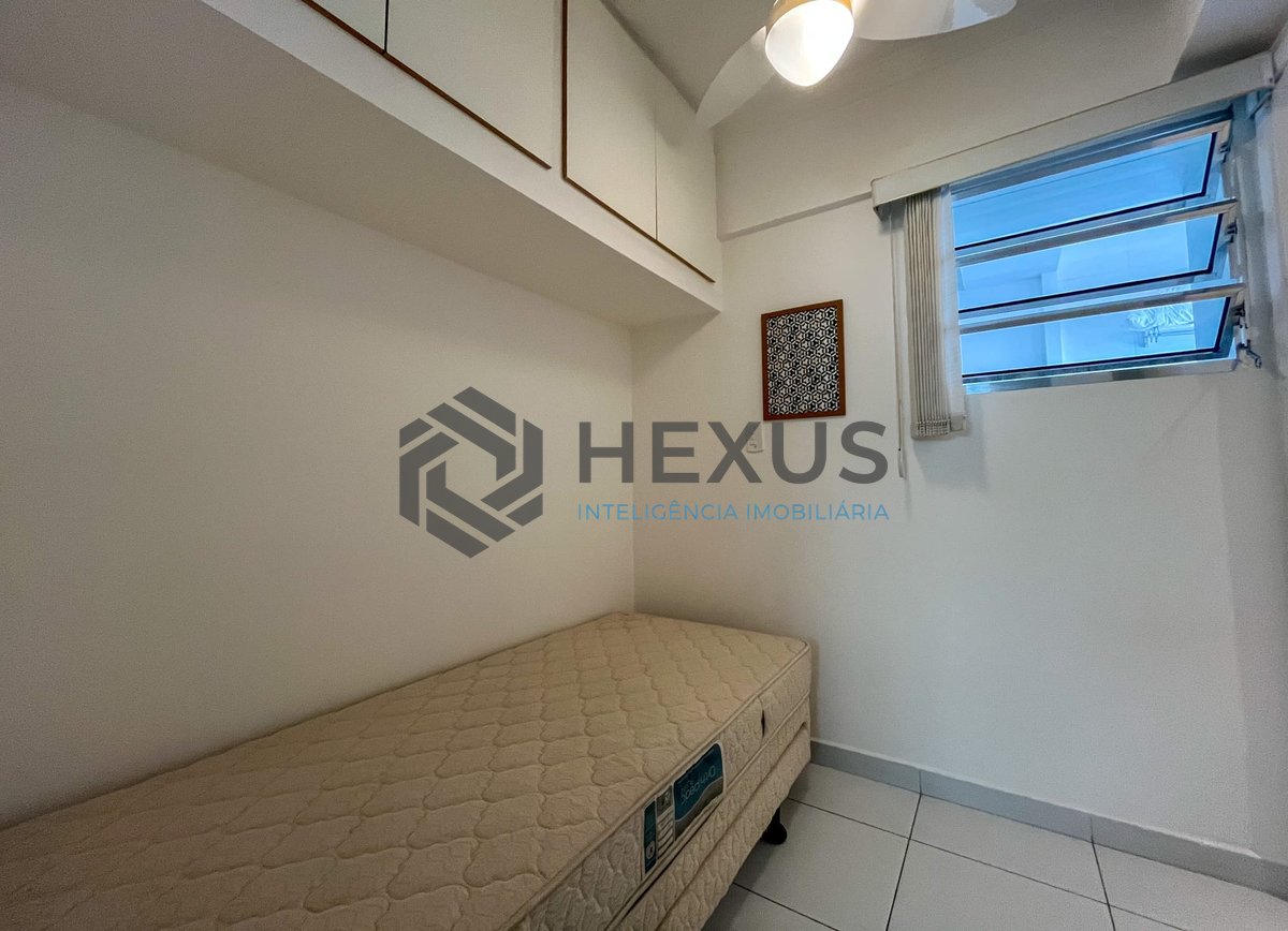 Foto 23 de Apartamento com varanda e vista mar na quadra mar da Praia das Pitangueiras, Guaruja