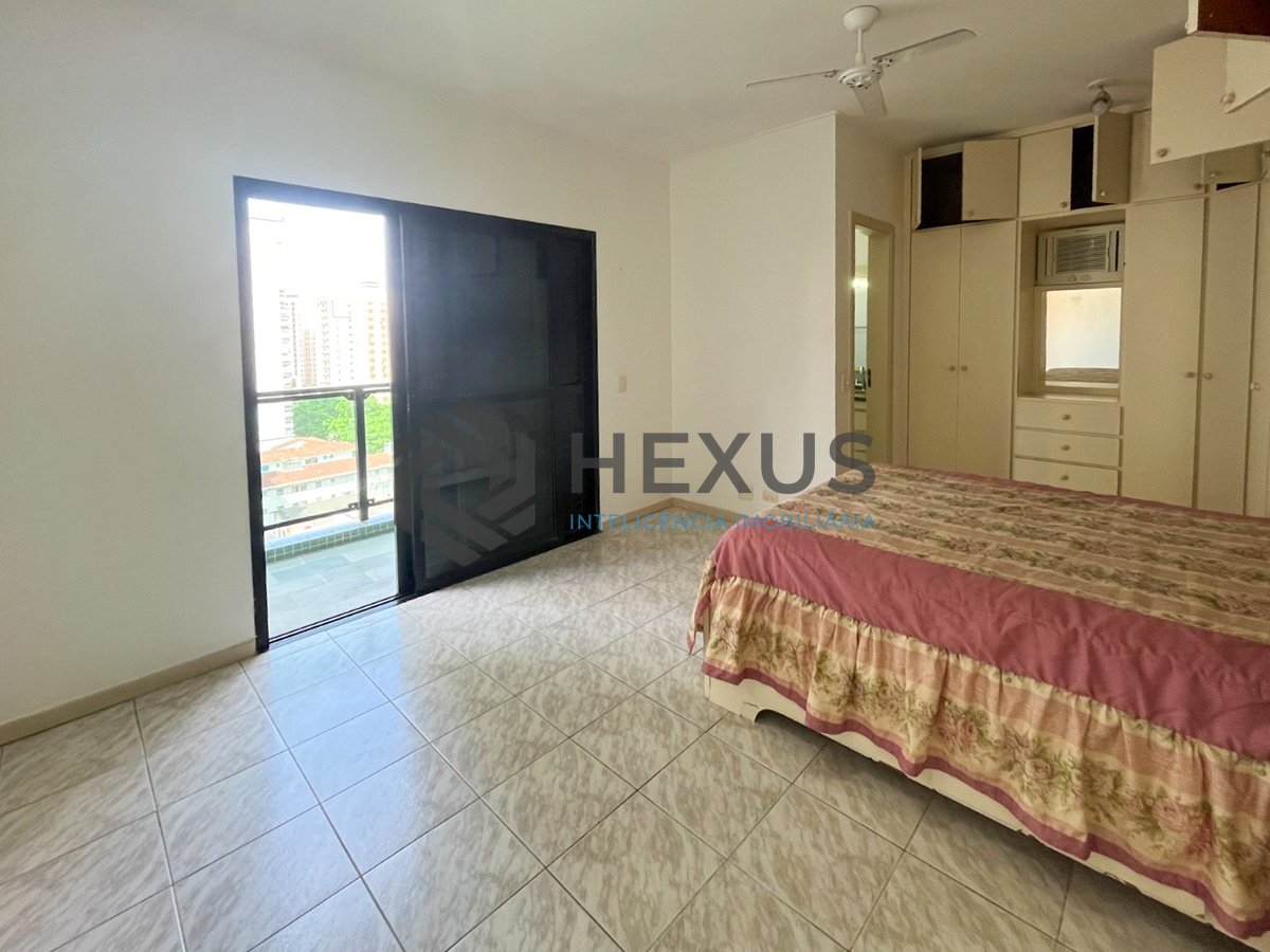 Foto 11 de Apartamento com varanda e lazer completo a duas quadras da Praia das Pitangueiras, Guaruja