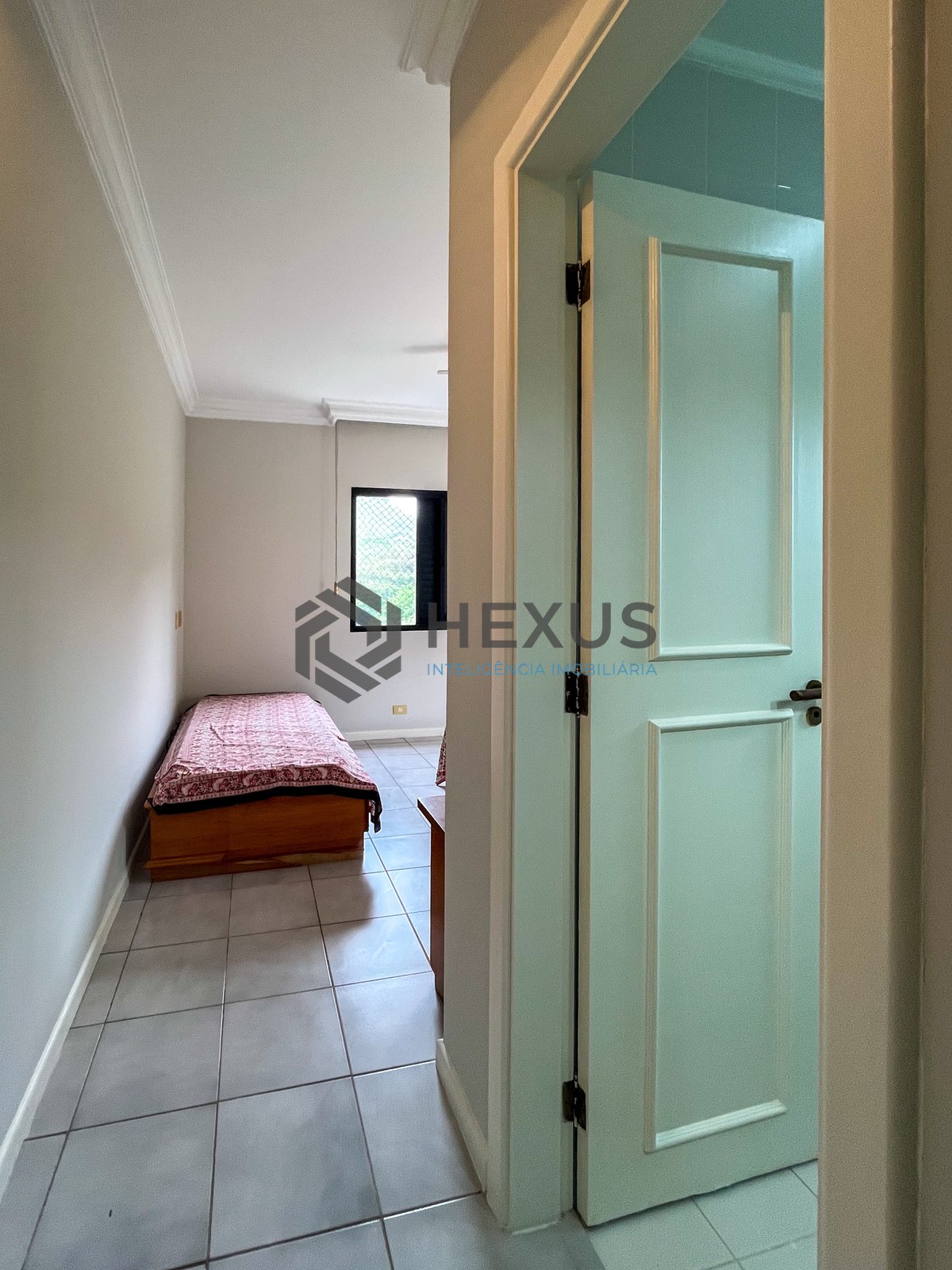 Foto 17 de Apartamento com varanda e lazer completo a duas quadras da Praia das Pitangueiras, Guaruja