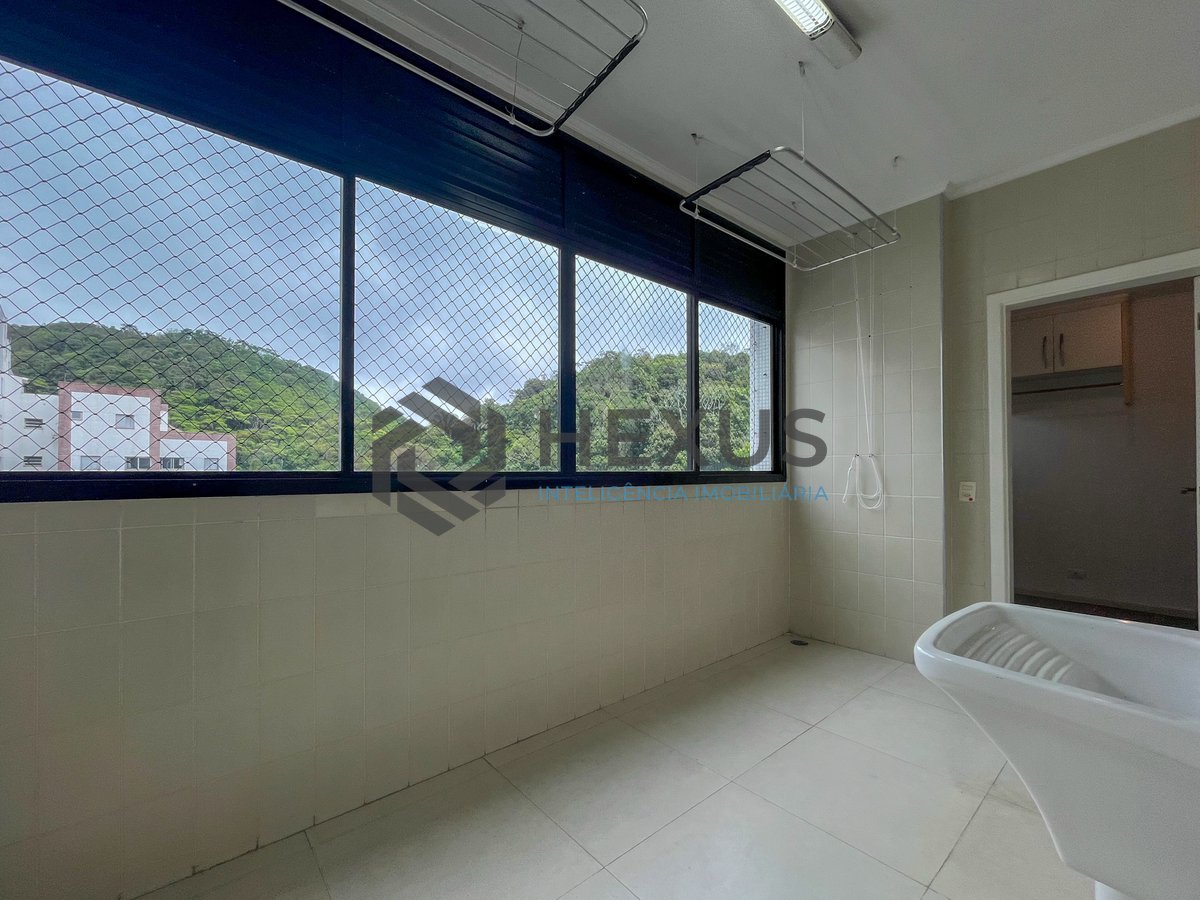 Foto 23 de Apartamento com lazer total, 2 quadras da praia à venda, Pitangueiras, Guarujá, SP