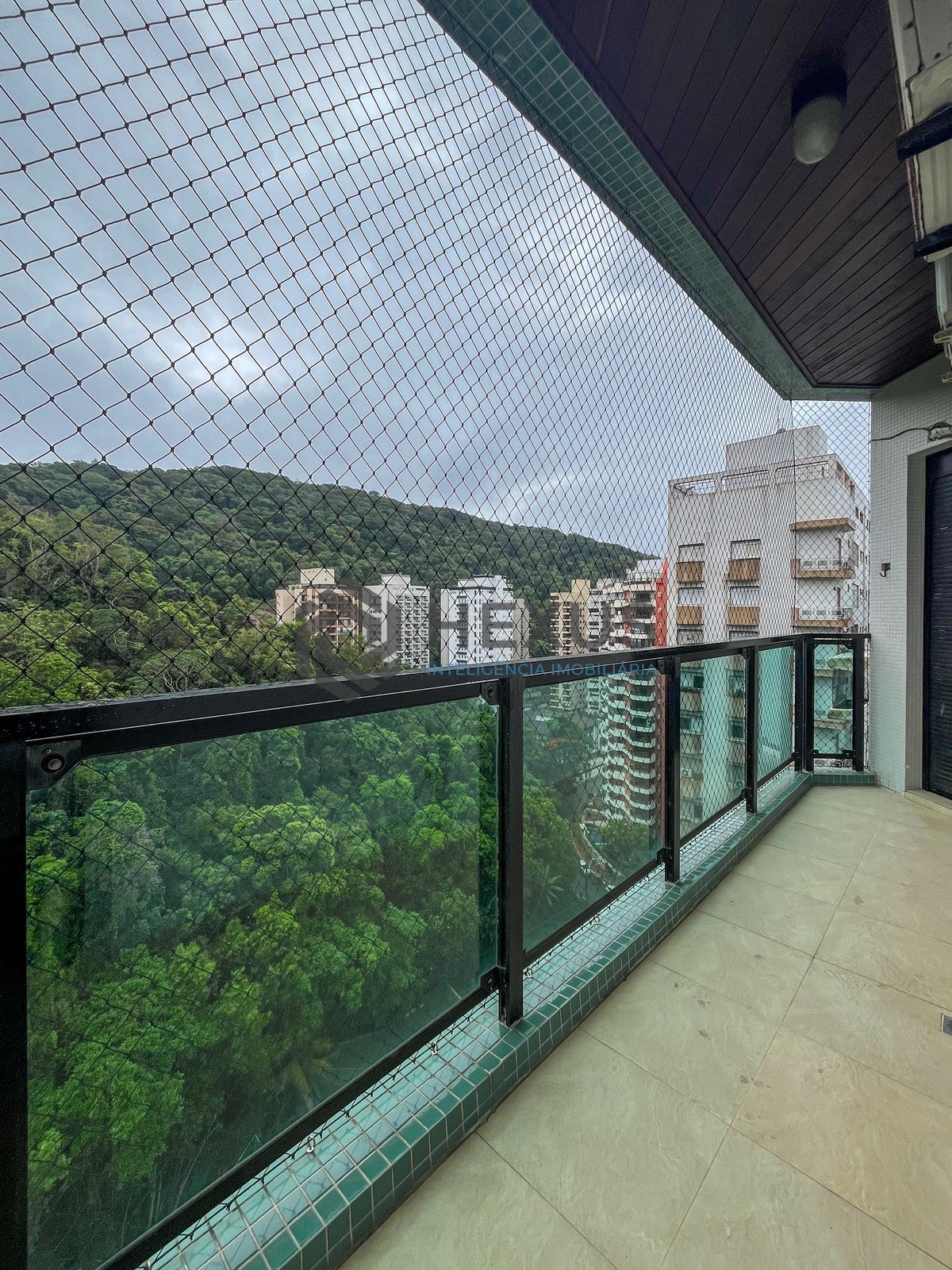 Foto 27 de Apartamento com lazer total, 2 quadras da praia à venda, Pitangueiras, Guarujá, SP