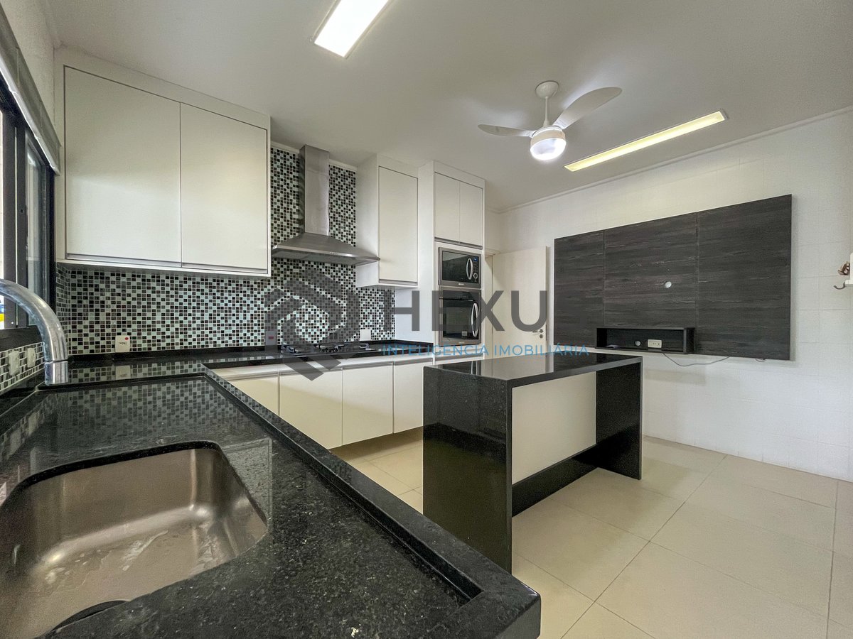 Foto 28 de Apartamento com lazer total, 2 quadras da praia à venda, Pitangueiras, Guarujá, SP