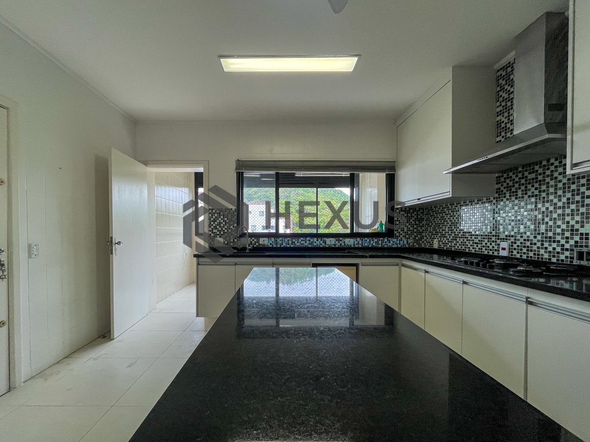 Foto 30 de Apartamento com lazer total, 2 quadras da praia à venda, Pitangueiras, Guarujá, SP
