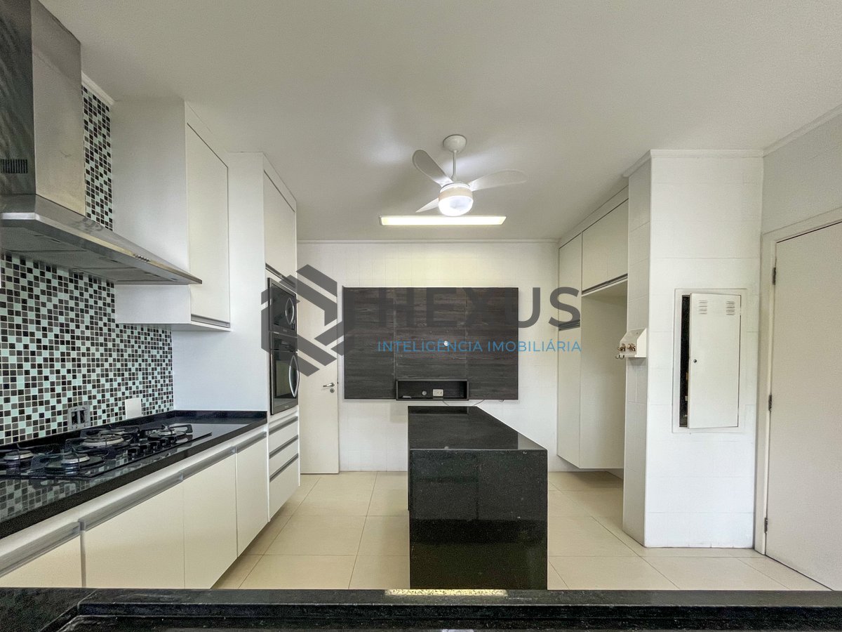 Foto 31 de Apartamento com lazer total, 2 quadras da praia à venda, Pitangueiras, Guarujá, SP