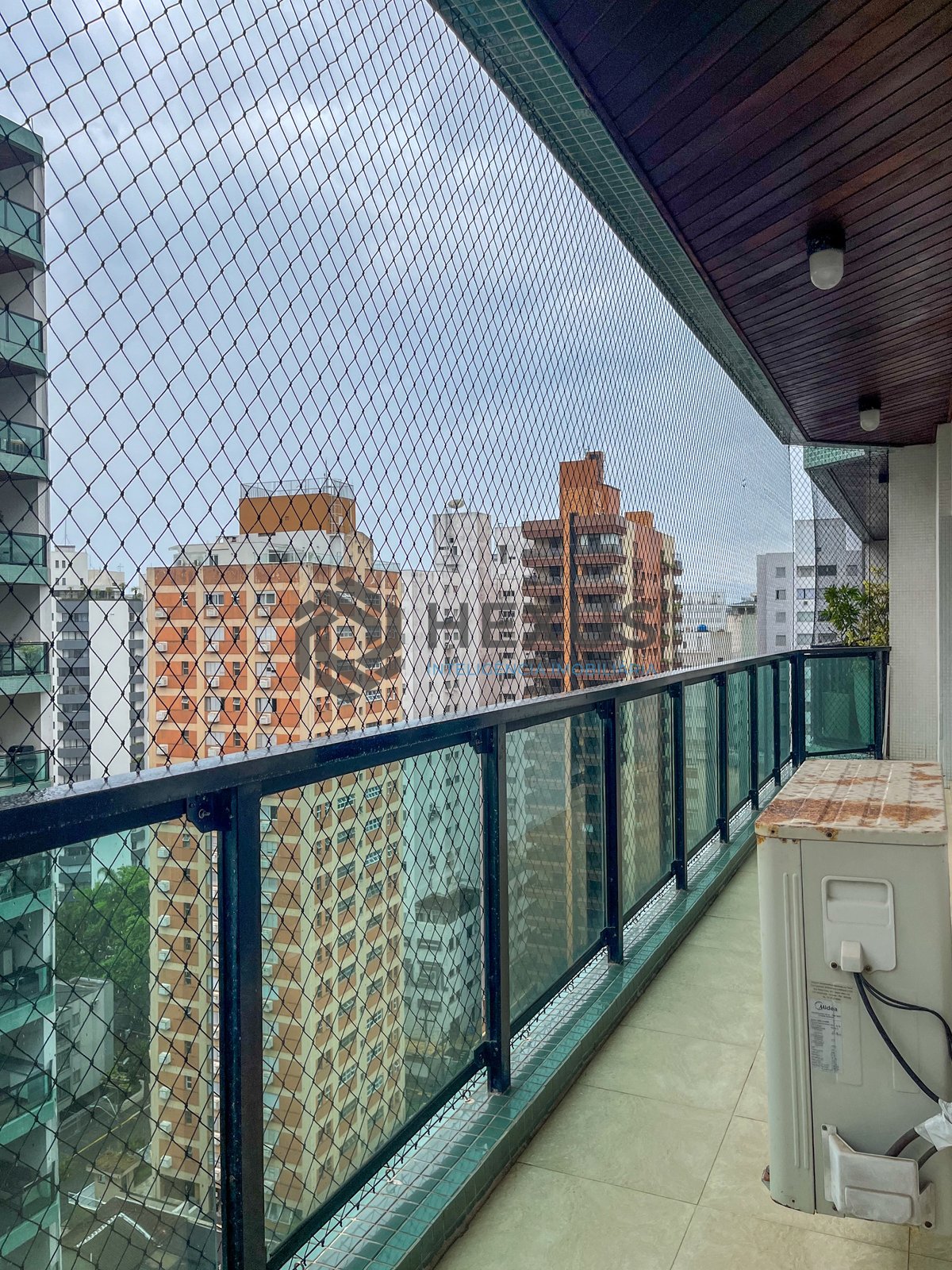 Foto 8 de Apartamento com lazer total, 2 quadras da praia à venda, Pitangueiras, Guarujá, SP