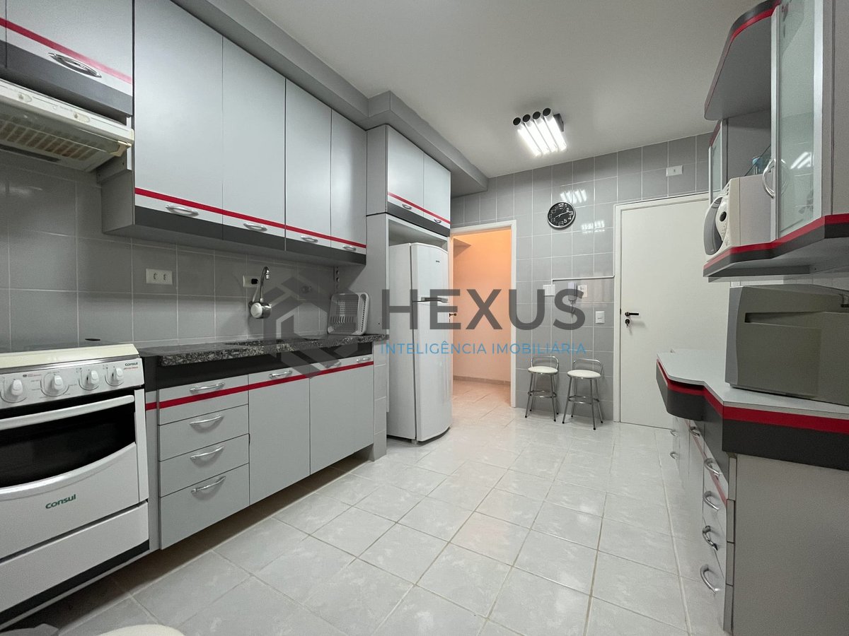 Foto 21 de Apartamento com varanda e lazer na Praia das Pitangueiras, Guaruja