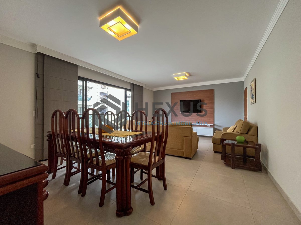 Foto 2 de Apartamento com varanda e lazer na Praia das Pitangueiras, Guaruja