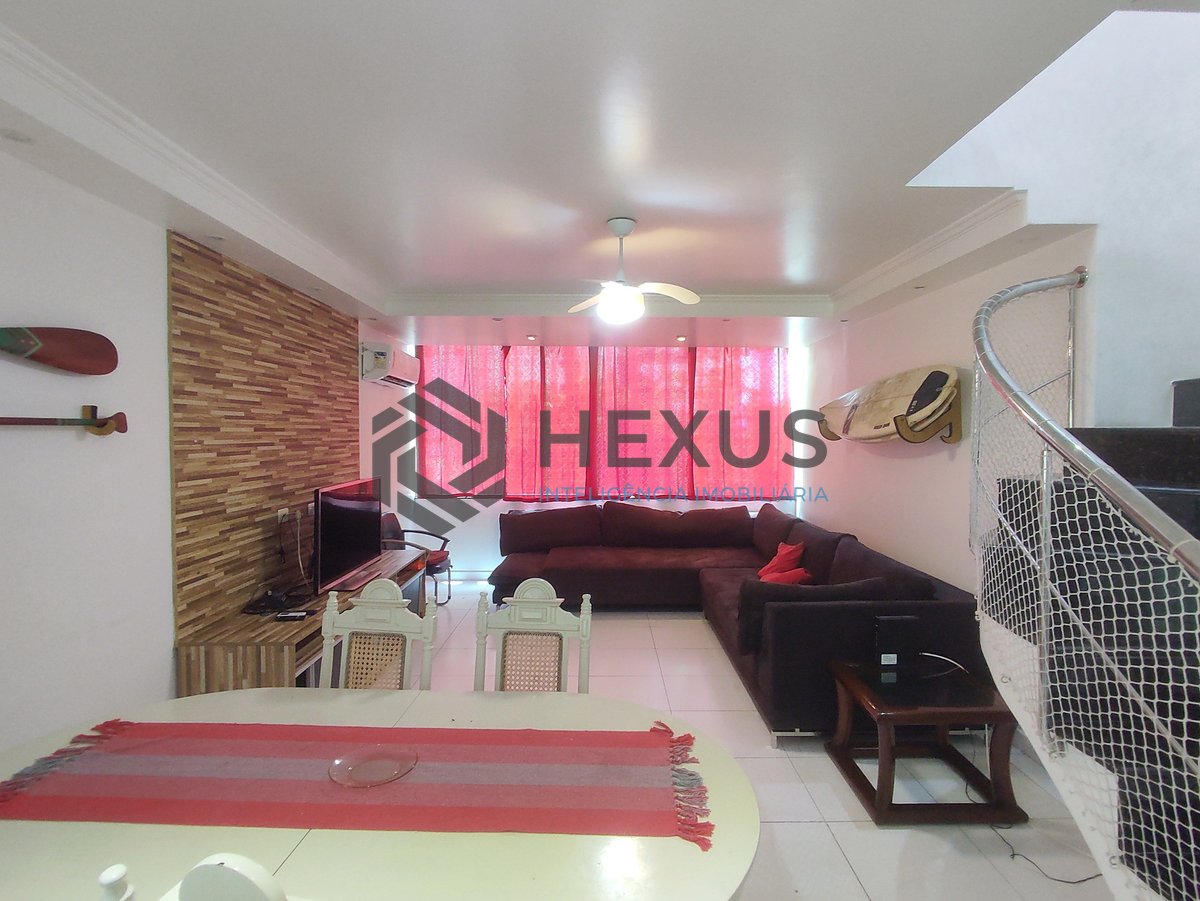 Foto 3 de Apartamento duplex reformado e mobiliado a duas quadras da Praia das Asturias, Guaruja