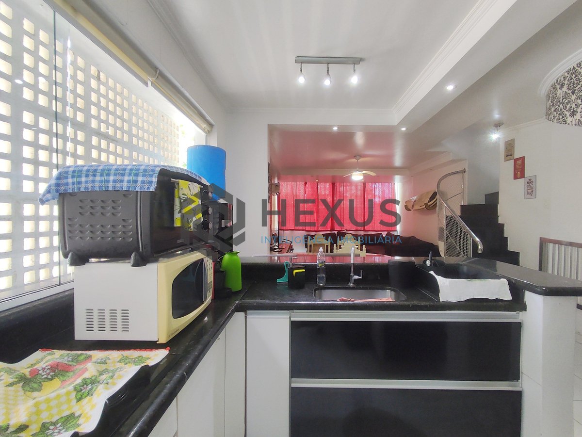 Foto 22 de Apartamento duplex reformado e mobiliado a duas quadras da Praia das Asturias, Guaruja