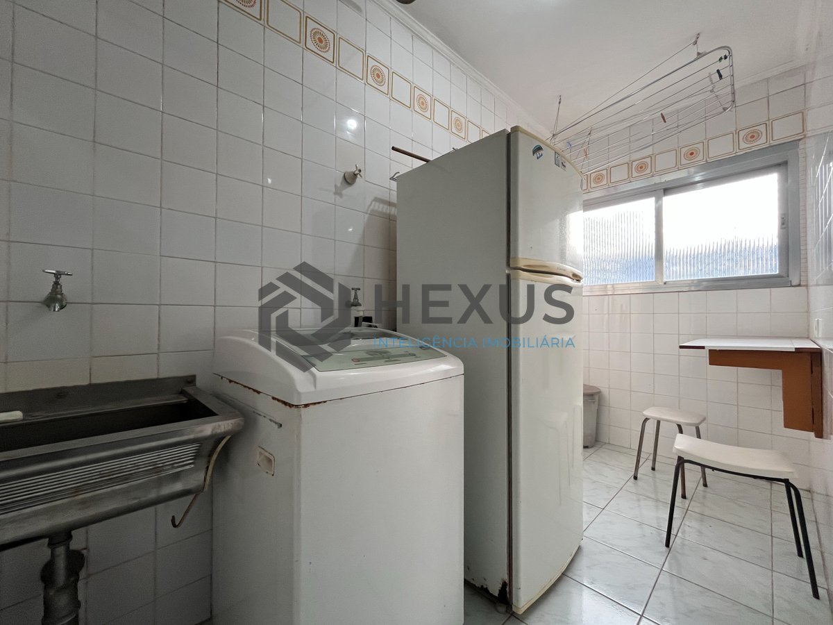 Foto 16 de Apartamento com custo baixo na beira mar da Praia das Pitangueiras, Guaruja