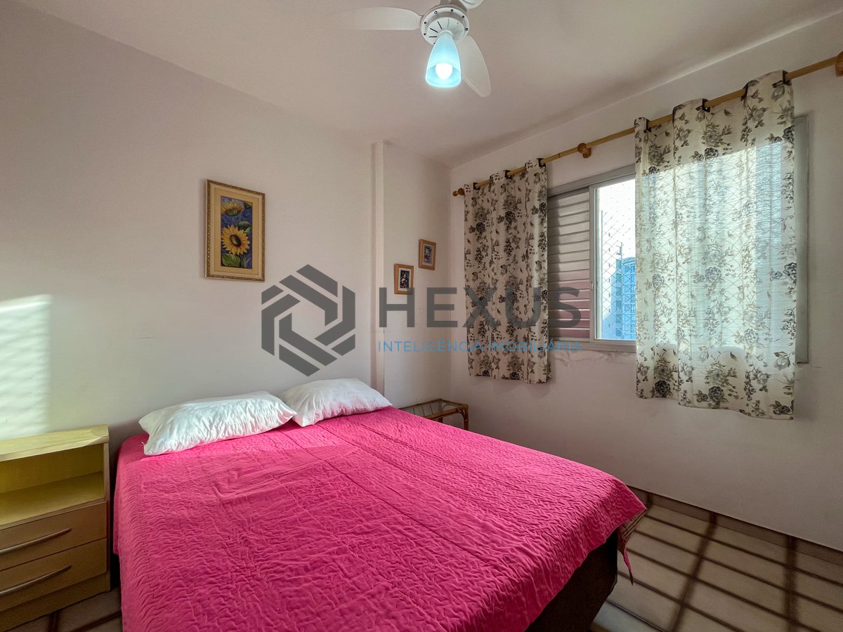 Foto 5 de Apartamento com custo baixo na beira mar da Praia das Pitangueiras, Guaruja
