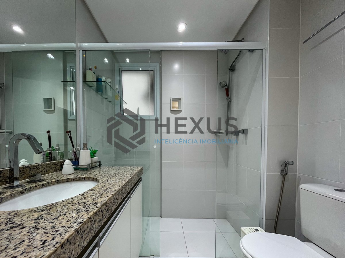 Foto 26 de Apartamento com varanda gourmet e lazer completo na Praia das Pitangueiras, Guaruja