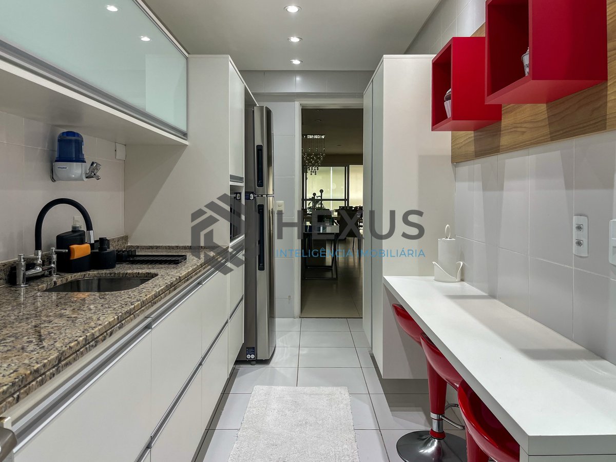 Foto 28 de Apartamento com varanda gourmet e lazer completo na Praia das Pitangueiras, Guaruja