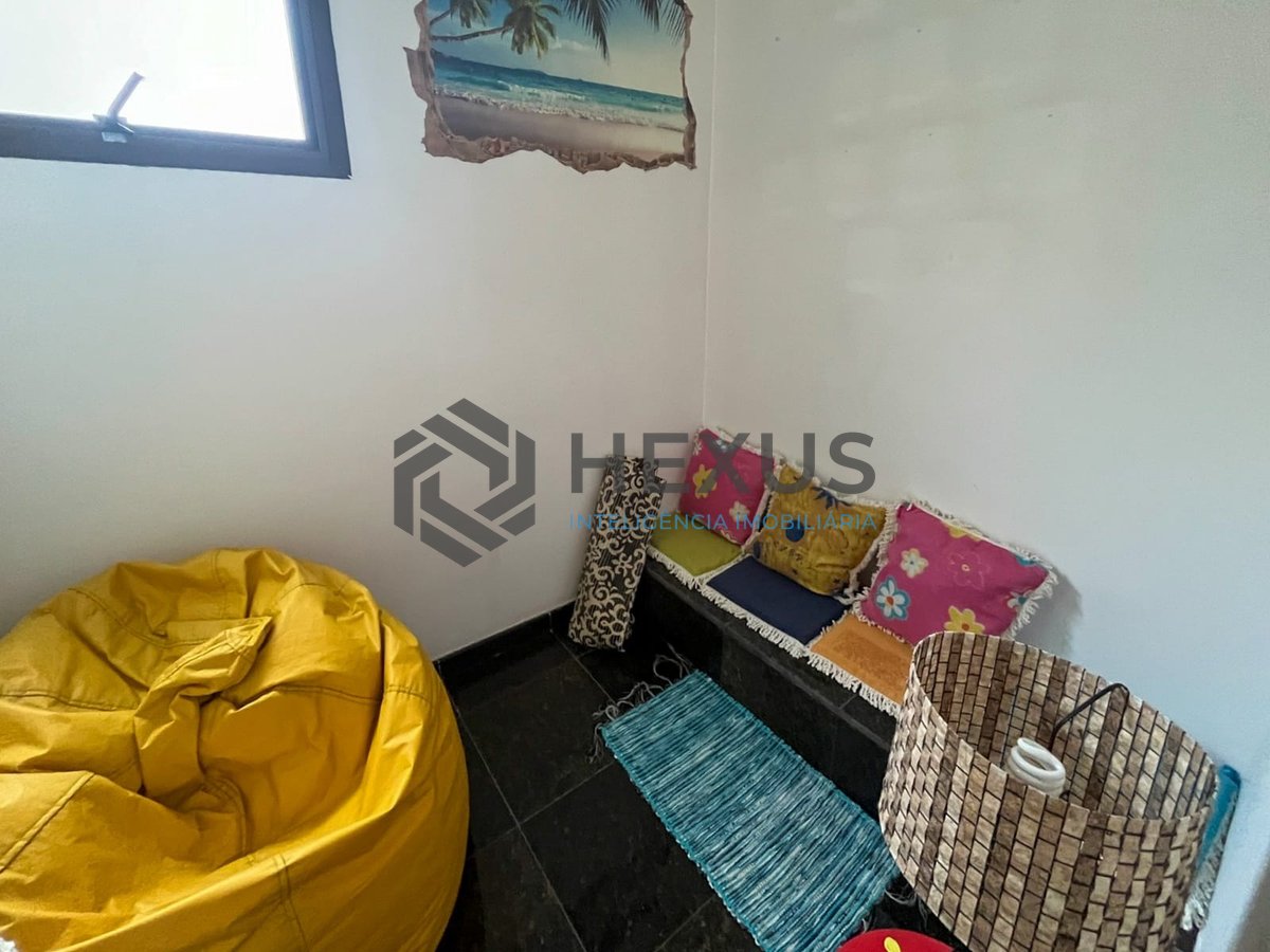 Foto 16 de Apartamento com duas varandas a duas quadras da Praia das Pitangueiras, Guaruja