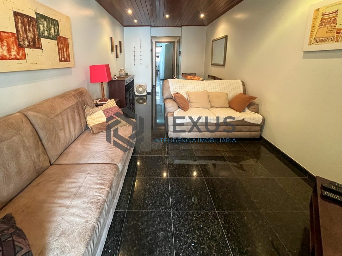 Foto 5 de Apartamento com duas varandas a duas quadras da Praia das Pitangueiras, Guaruja