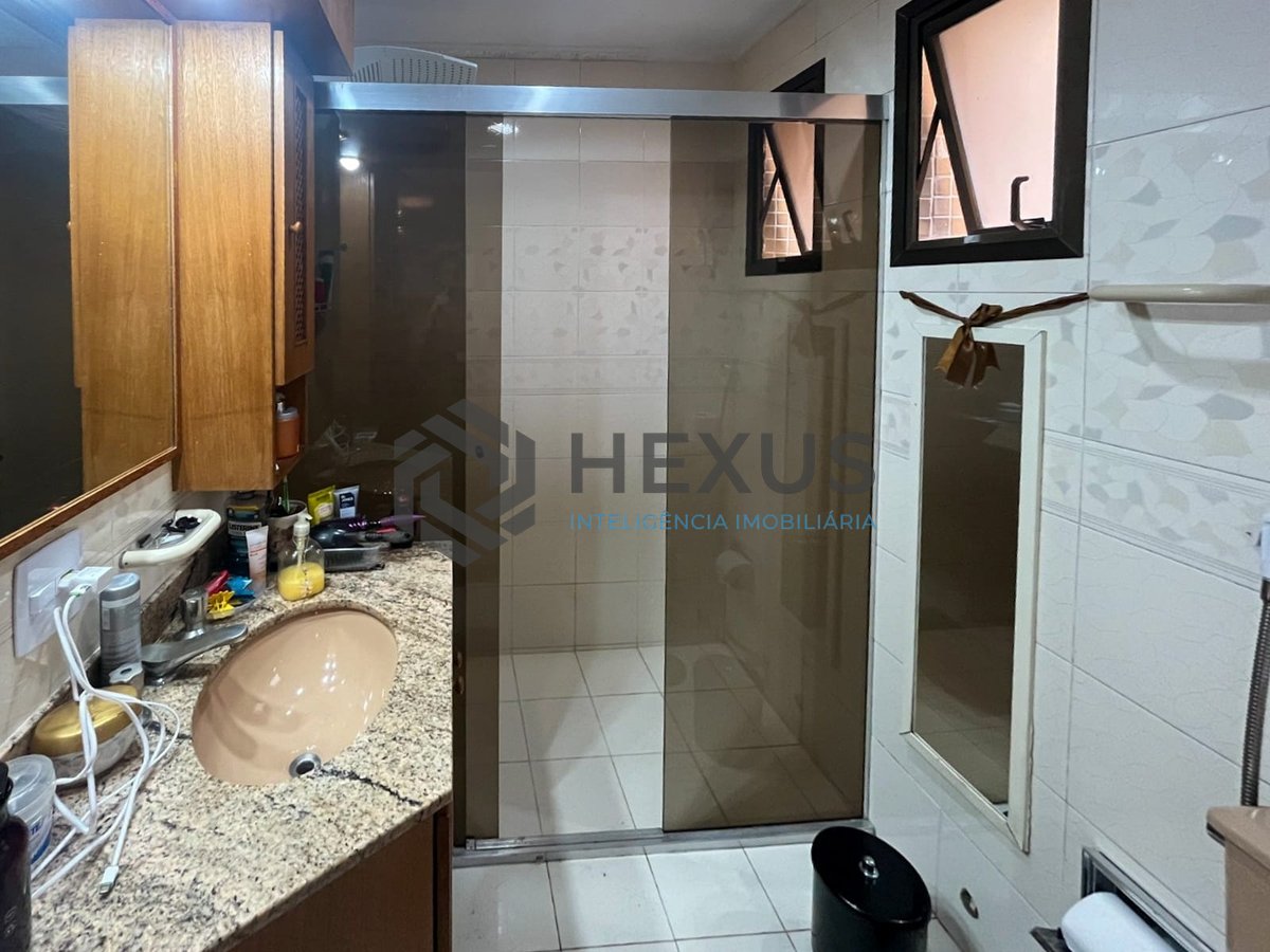 Foto 16 de Apartamento com duas varandas na Praia das Pitangueiras, Guaruja