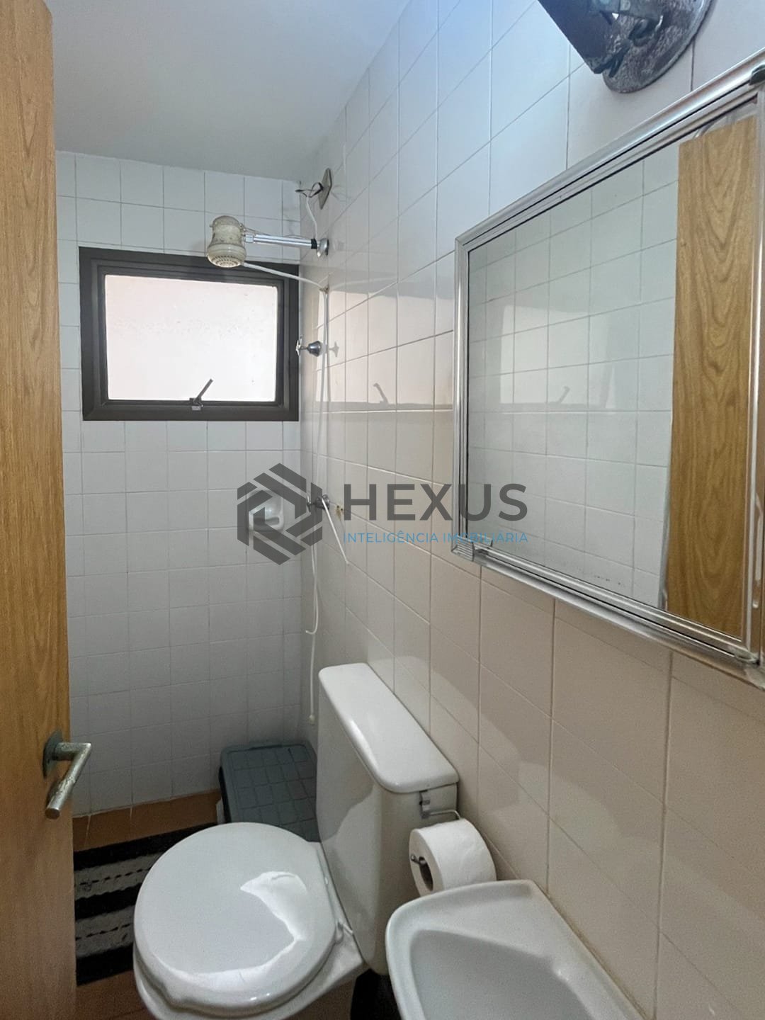 Foto 21 de Apartamento com duas varandas na Praia das Pitangueiras, Guaruja