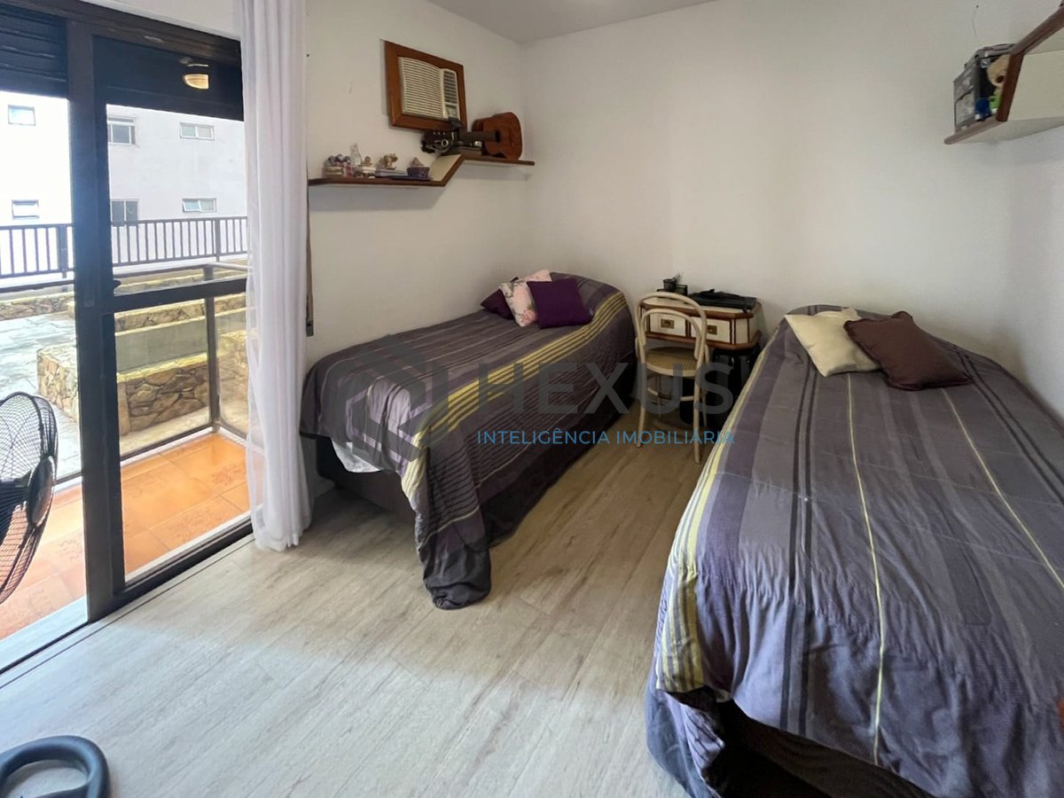 Foto 10 de Apartamento com duas varandas na Praia das Pitangueiras, Guaruja
