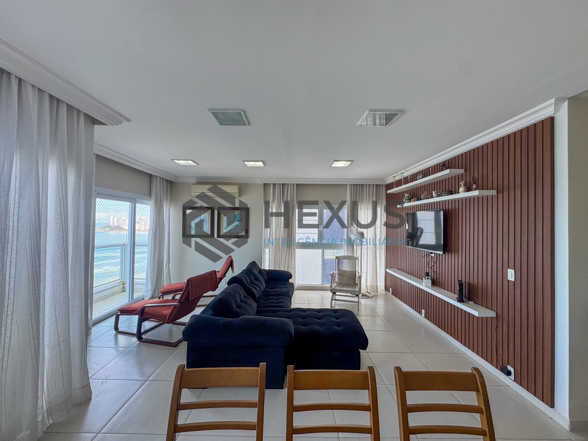 Foto 4 de Apartamento frente mar com varanda na Praia das Pitangueiras, Guaruja