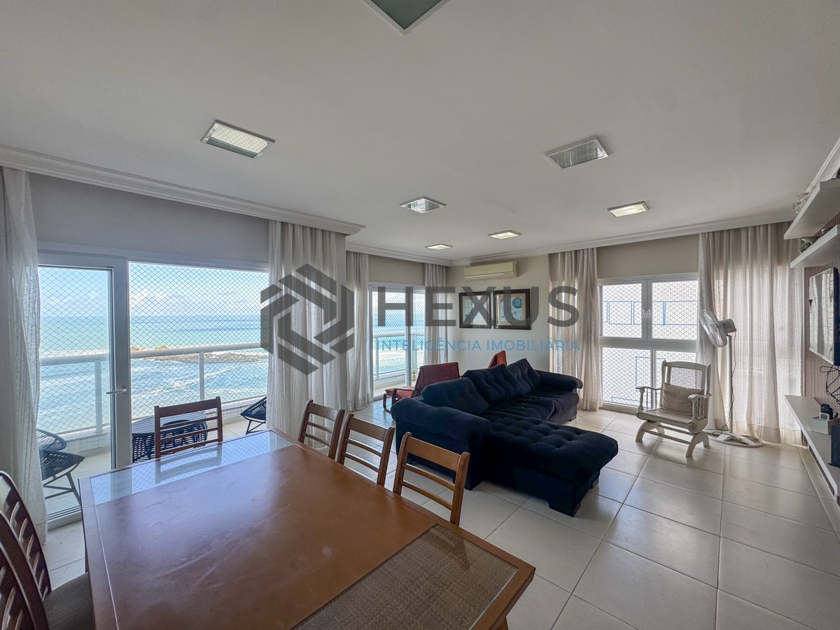 Foto 8 de Apartamento frente mar com varanda na Praia das Pitangueiras, Guaruja