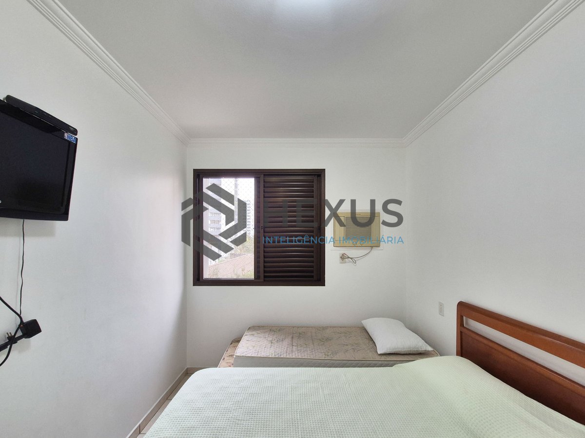 Foto 11 de Apartamento com varanda e lazer na Praia das Pitangueiras, Guaruja