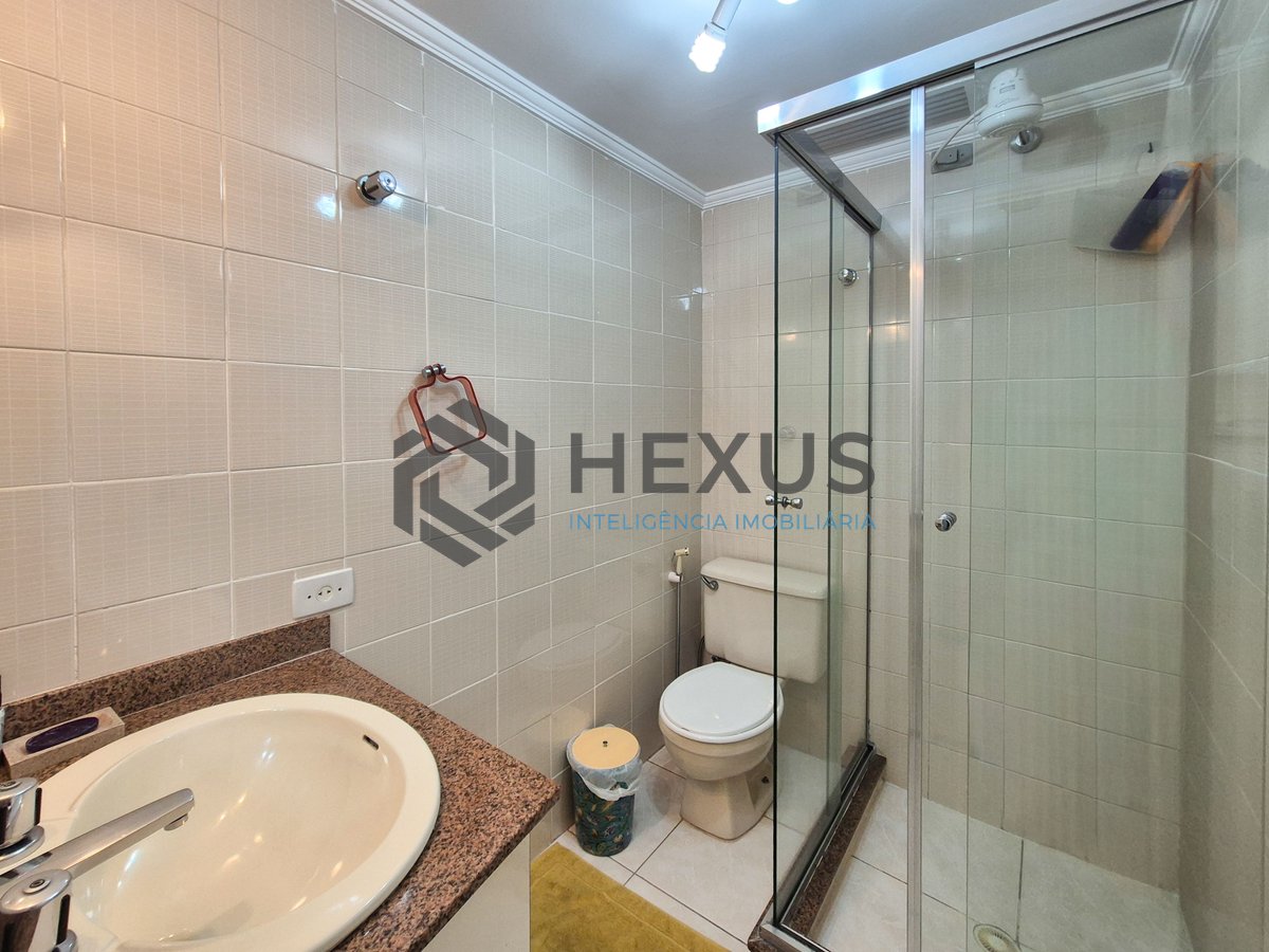 Foto 18 de Apartamento com varanda e lazer na Praia das Pitangueiras, Guaruja