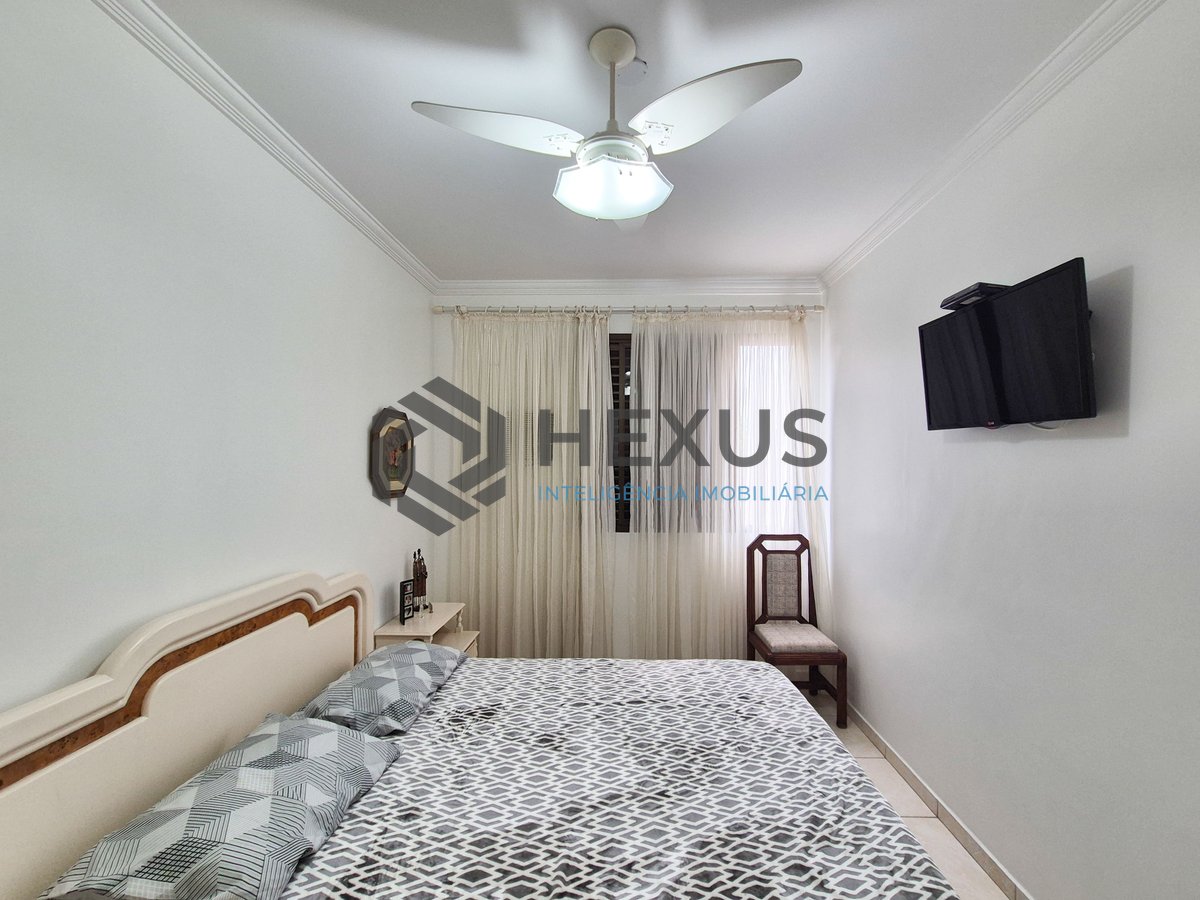 Foto 21 de Apartamento com varanda e lazer na Praia das Pitangueiras, Guaruja