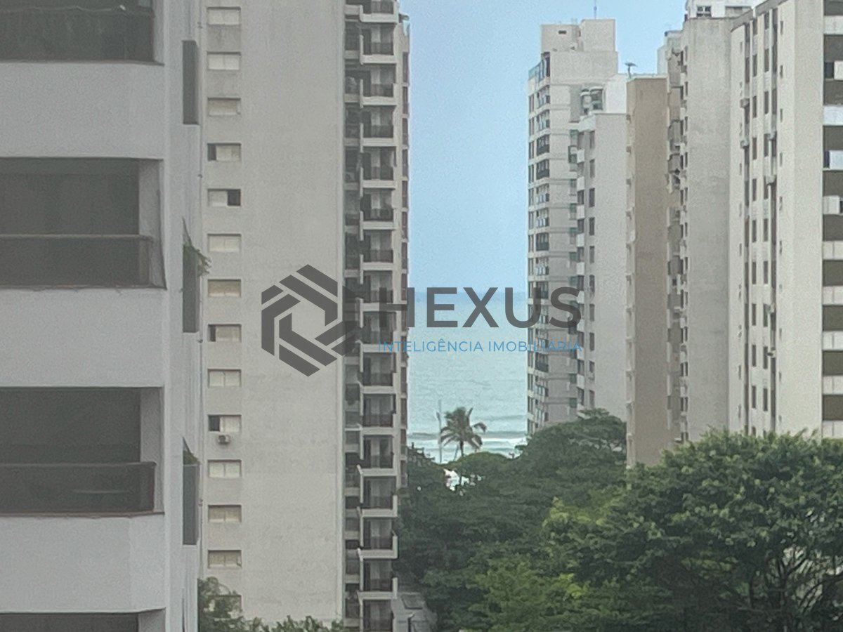 Foto 27 de Apartamento com piscina e churrasqueira na varanda na Praia das Pitangueiras, Guaruja