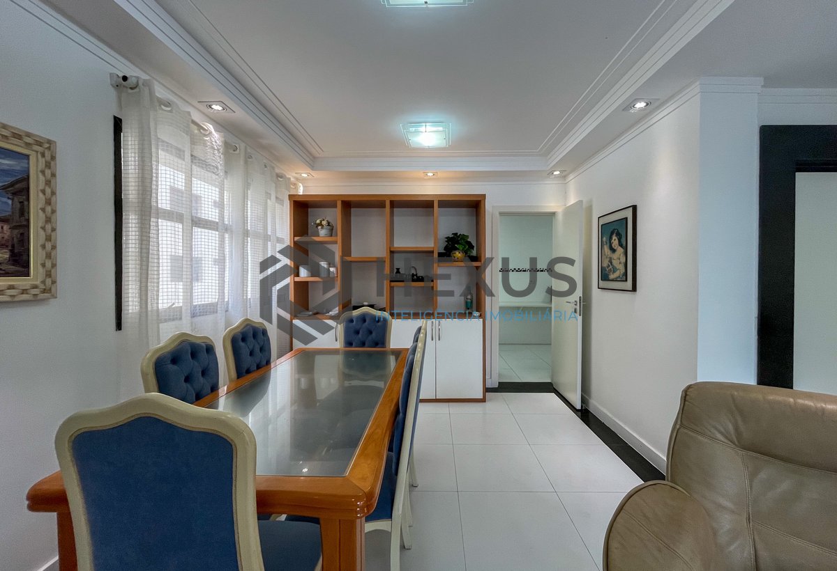 Foto 4 de Apartamento com piscina e churrasqueira na varanda na Praia das Pitangueiras, Guaruja