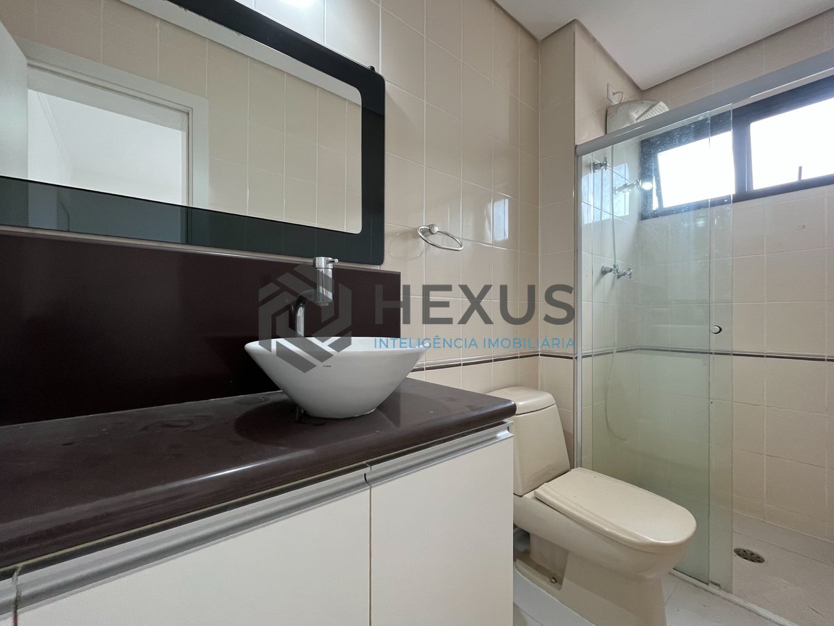 Foto 32 de Apartamento com piscina e churrasqueira na varanda na Praia das Pitangueiras, Guaruja