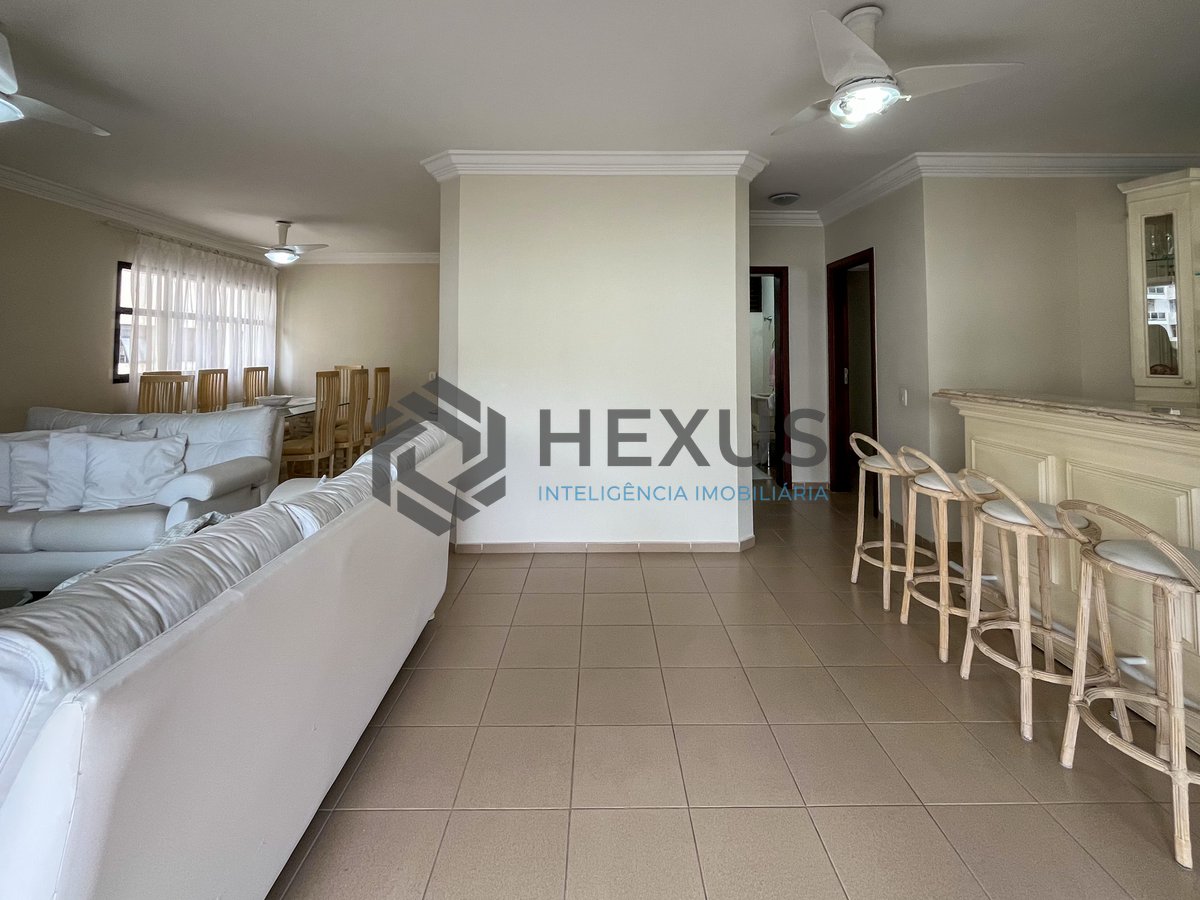 Foto 11 de Apartamento com piscina e churrasqueira na varanda na Praia das Pitangueiras, Guaruja