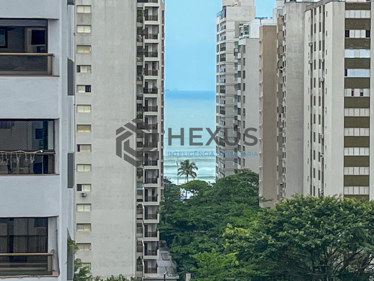 Foto 24 de Apartamento com piscina e churrasqueira na varanda na Praia das Pitangueiras, Guaruja
